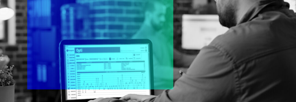 Optimizar la ventana batch implica mejorar la eficiencia y el rendimiento general del sistema.